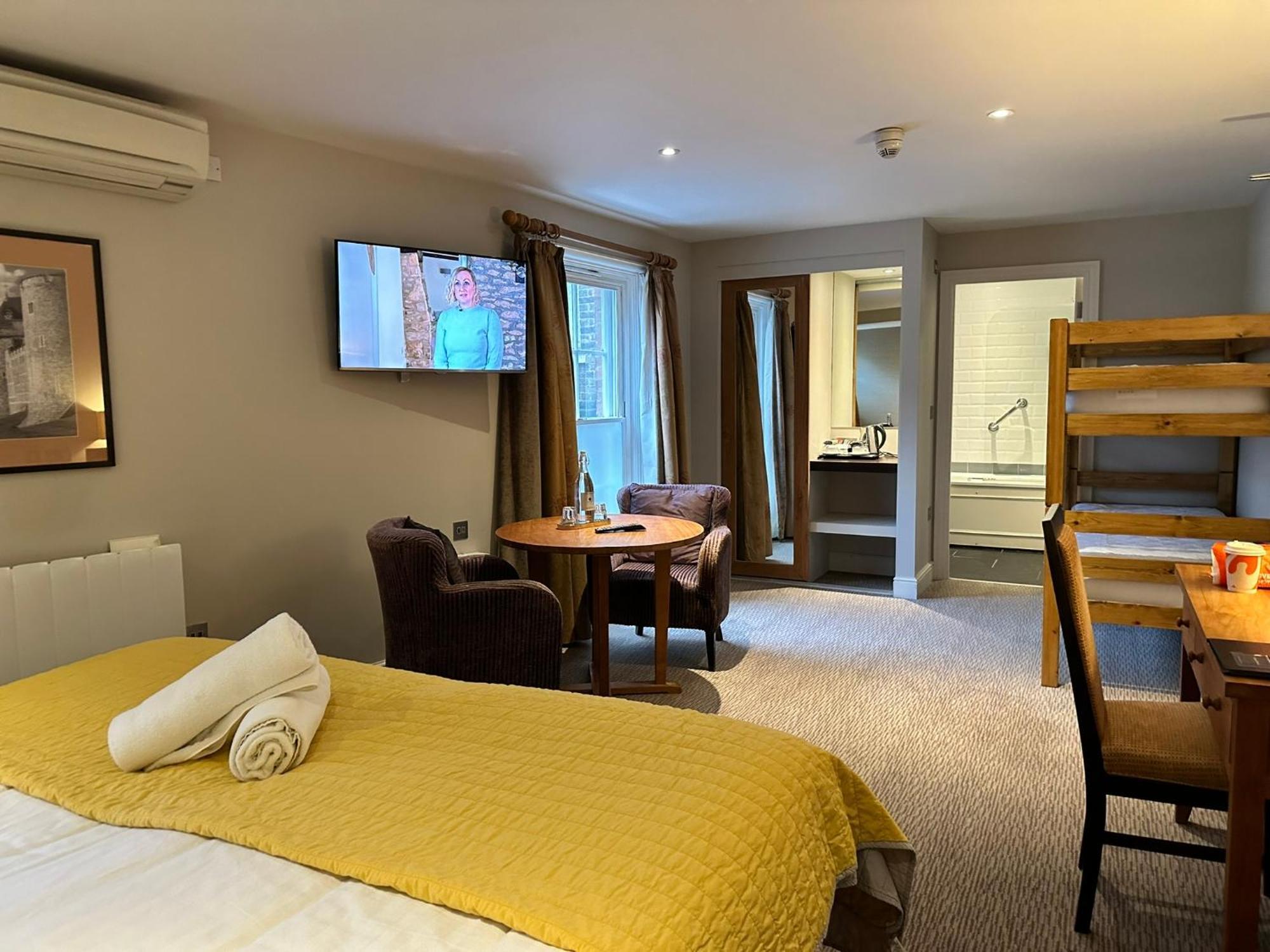 Goswell House Hotel Central Виндзор Экстерьер фото